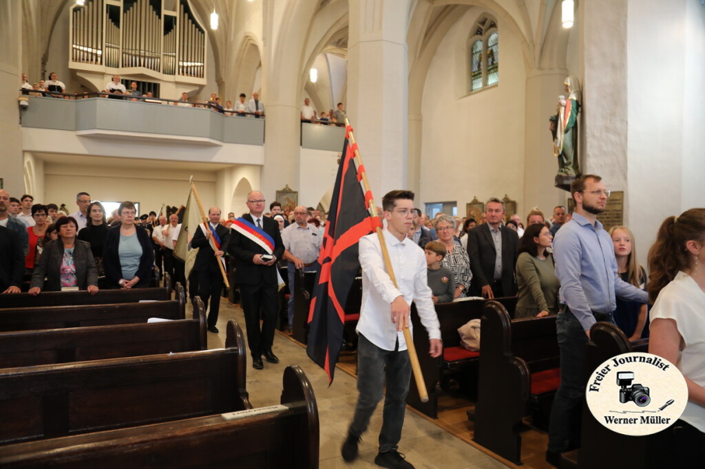 2s25-08-607c3dbf8264658be5.jpg