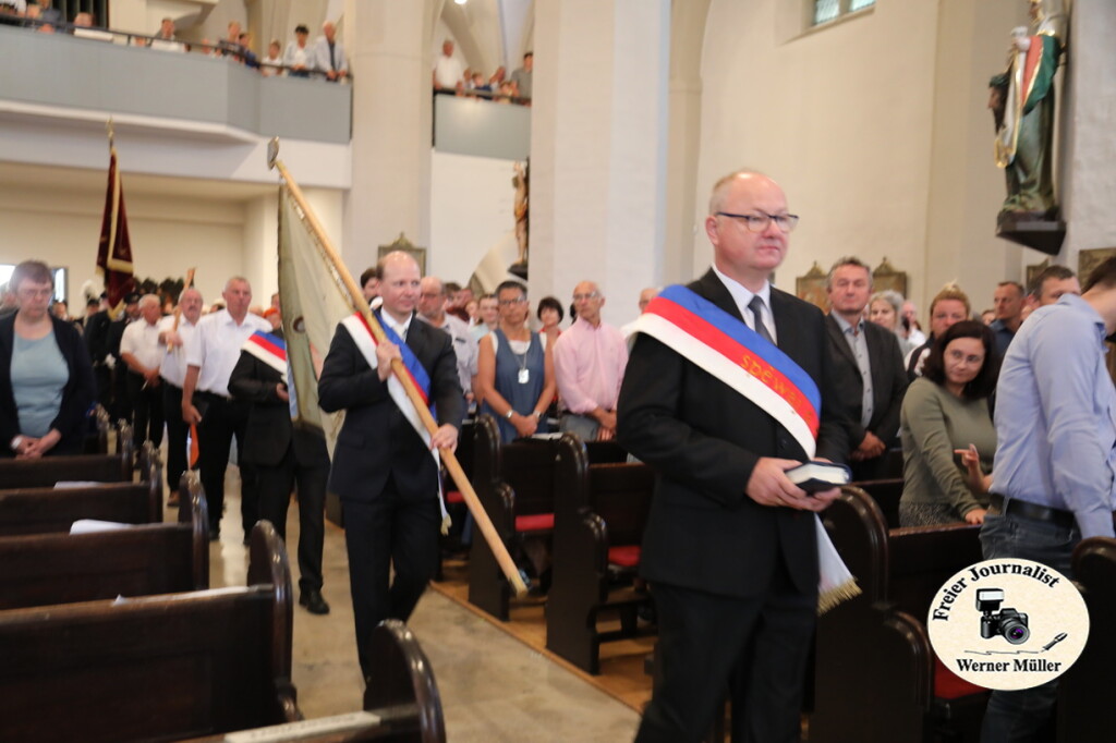 2s25-08-6266d3ac1102ee2834.jpg