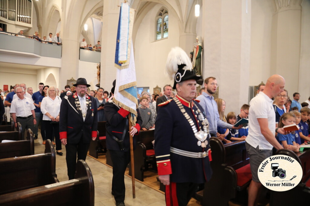 2s25-08-76d7e1d933943f2e7c.jpg