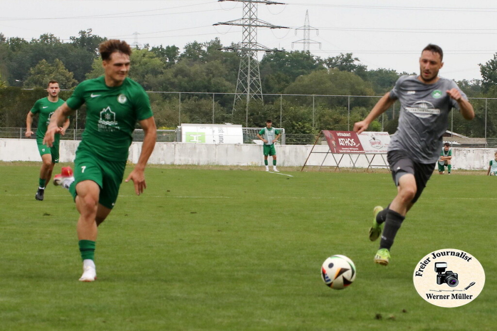 2025-08-16 Hoyerswerdaer FC I in grn -SV Wesenitzutal  in grau Zur Halbzeit: 0:0Nach reg. Spielzeit: 2:2Nach Verlngerung: 3:3nach 11 meterschieen 7:6 (n.E.)Foto: Werner Mller