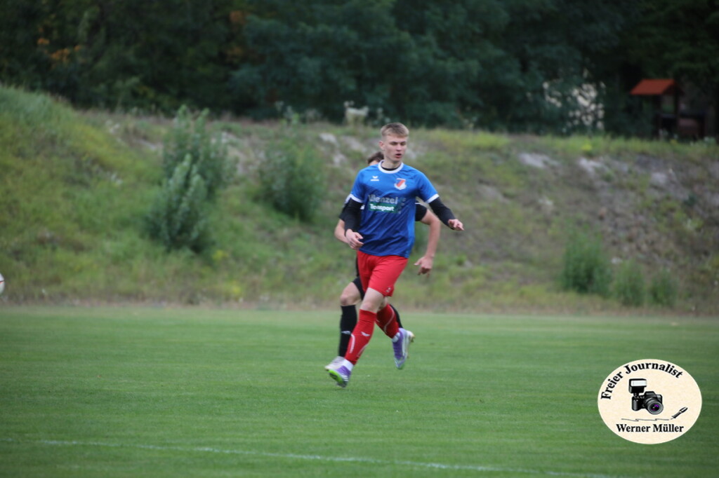 2025-10-04-WM-0267ba61b8dff7cc34f.jpg