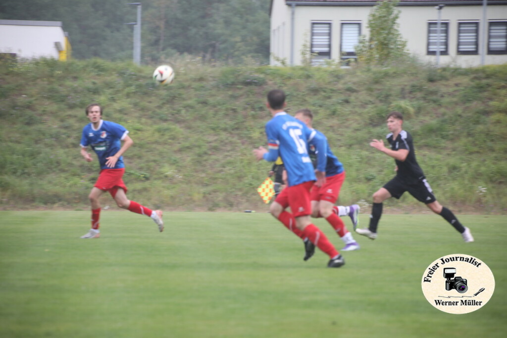 2025-10-04-WM-06452d92ce4fcb5a53f.jpg