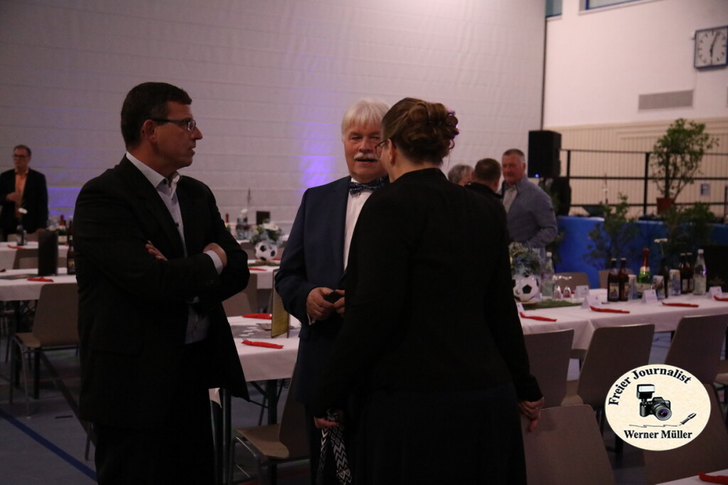 2025-10-18-WEM-3912a6dc493e20bc1c4.jpg