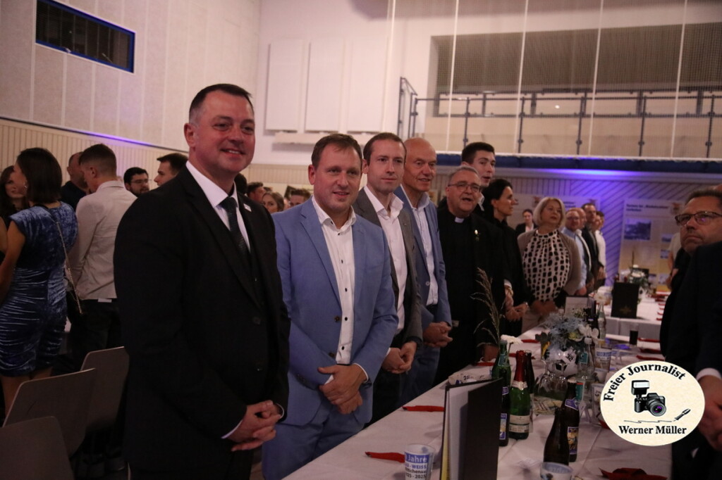 2025-10-18-WEM-442744bf9051c4506d0.jpg