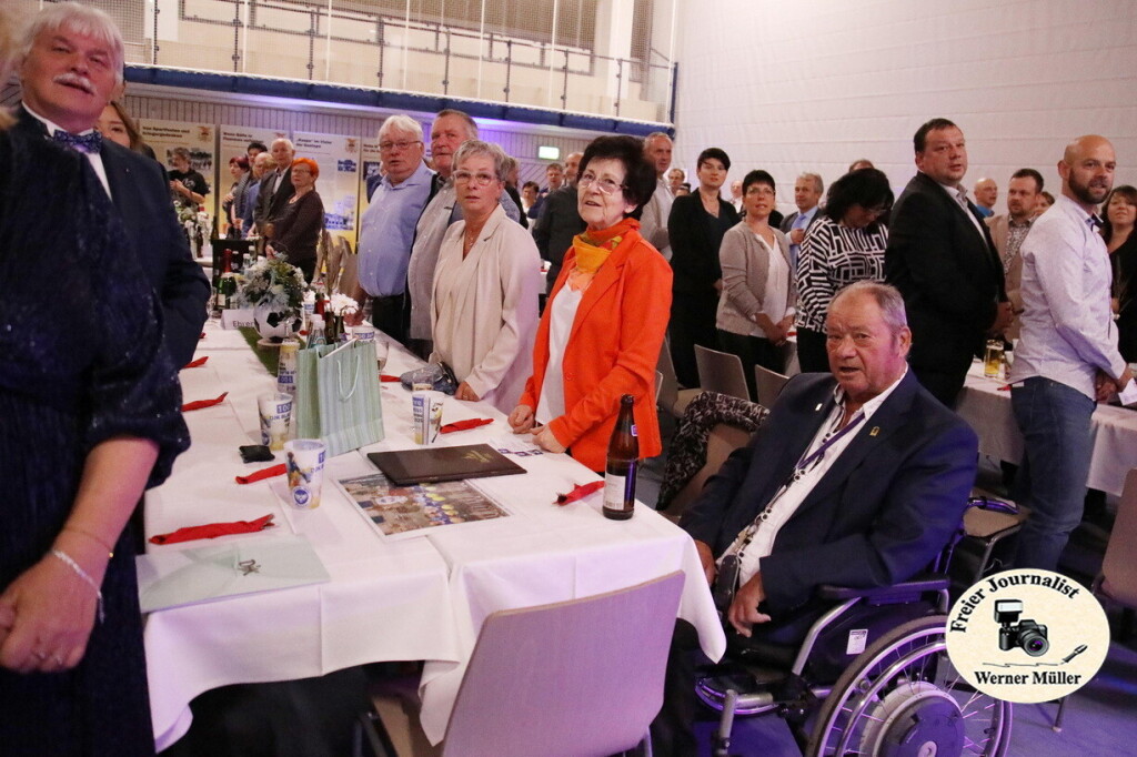 2025-10-18-WEM-4459bc5cd7c9589e333.jpg