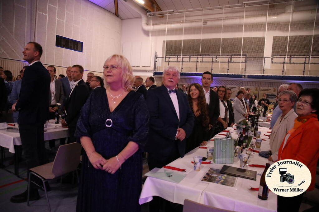 2025-10-18-WEM-4468afef2943e89fed5.jpg
