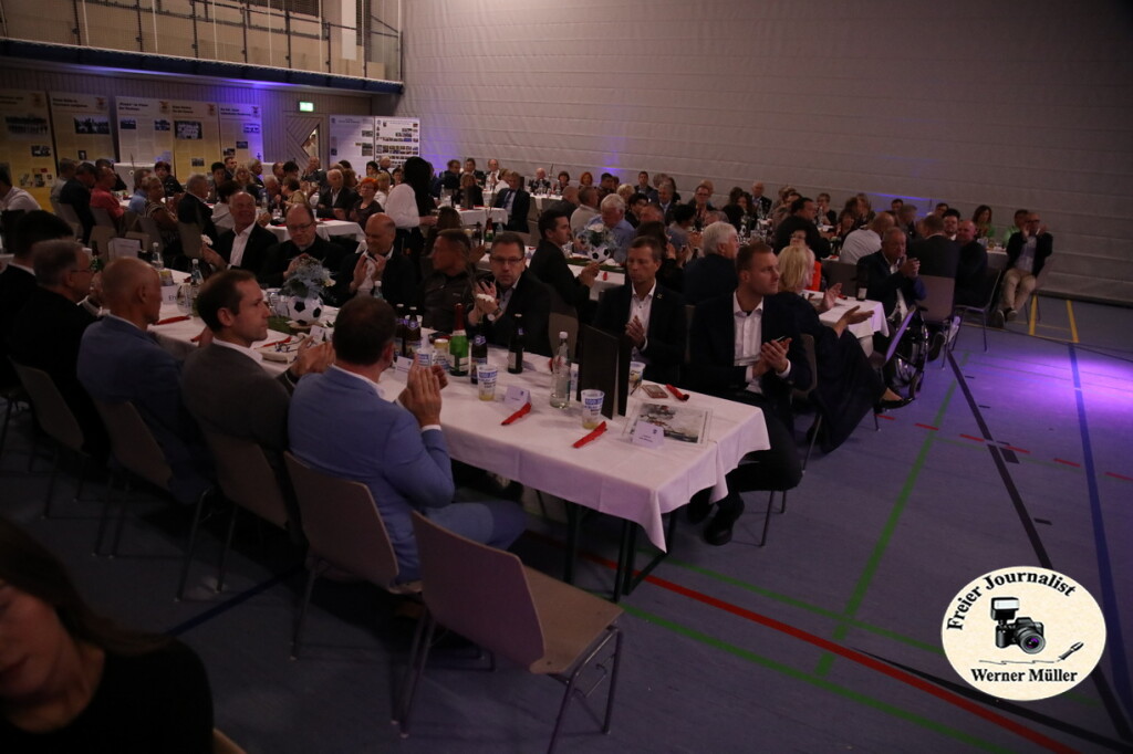 2025-10-18-WEM-521fff3efd1a573cf18.jpg