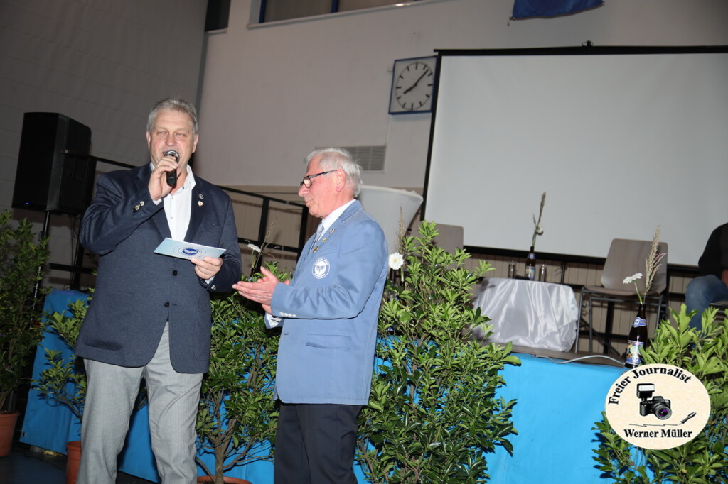 2025-10-18-WEM-545391da3151953167c.jpg
