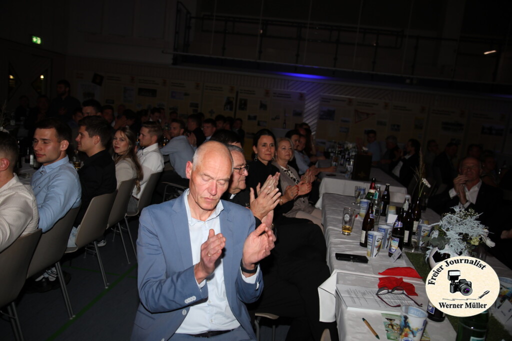 2025-10-18-WEM-6028573794c44273ac3.jpg