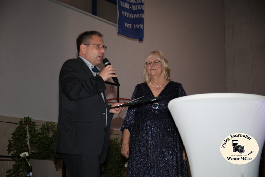 2025-10-18-WEM-620f700ec8f3357ae7a.jpg