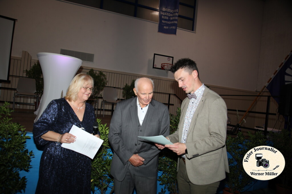 2025-10-18-WEM-645c1f23a34a5d7a599.jpg