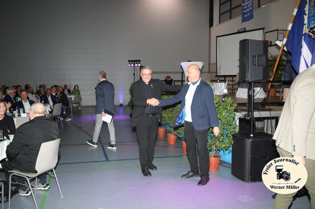 2025-10-18-WEM-70432512c873acd6436.jpg
