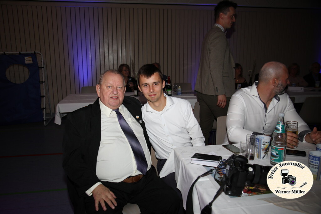 2025-10-18-WEM-803e996e75bc5392bd1.jpg