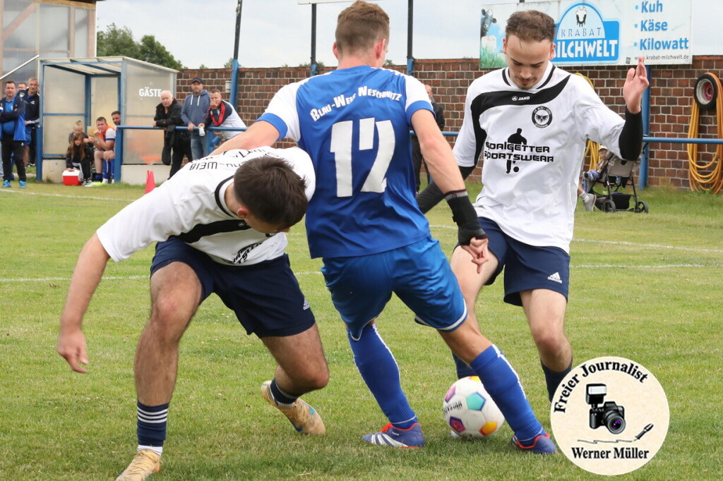2026-06-13 SpG Wittichenau 2 OlingSkaska in wei0- SV Blau Wei Neschwitz in blau3:3 (1:0)Foto: Werne Mller