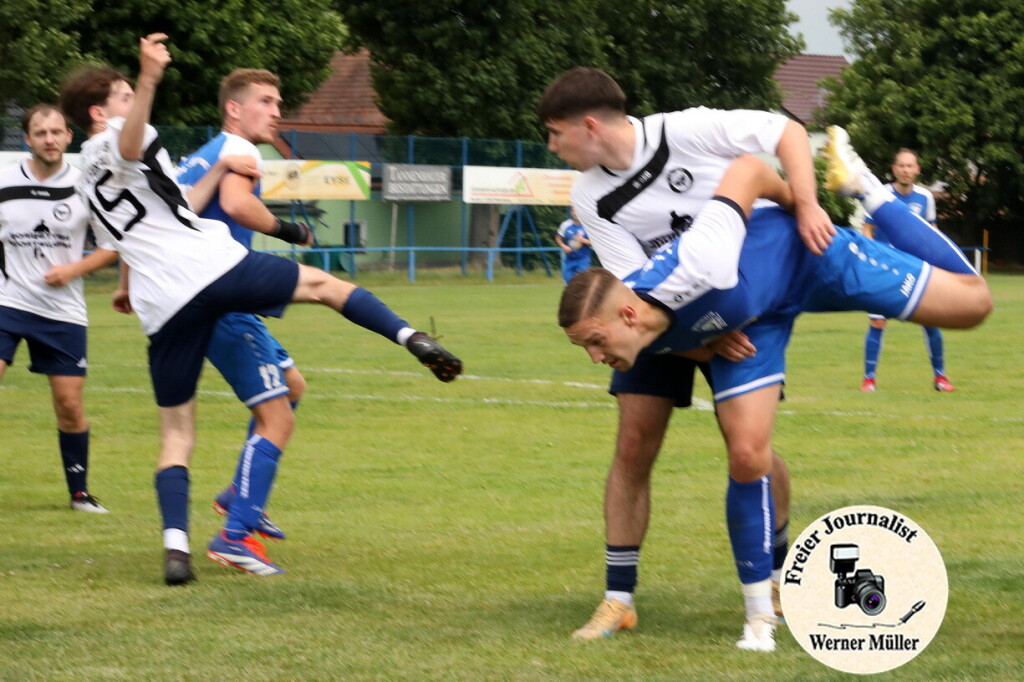 2026-06-13 SpG Wittichenau 2 OlingSkaska in wei0- SV Blau Wei Neschwitz in blau3:3 (1:0)Foto: Werne Mller
