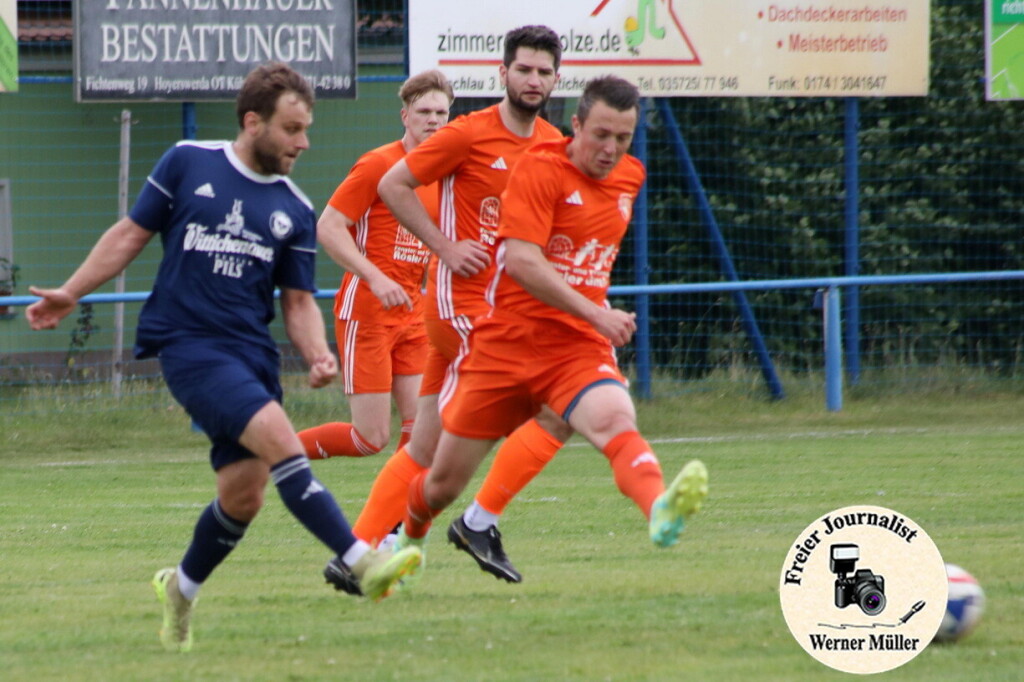 2026-06-13 DJK Blau-Wei Wittichenau in blau -SV Oberland Spree in orange 2:1 (1:1)Foto: Werne Mller