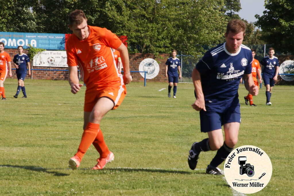 2026-06-13 DJK Blau-Wei Wittichenau in blau -SV Oberland Spree in orange 2:1 (1:1)Foto: Werne Mller